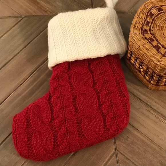🌸🐾Embroidered Paw Stocking🐾 - Picture 3 of 4
